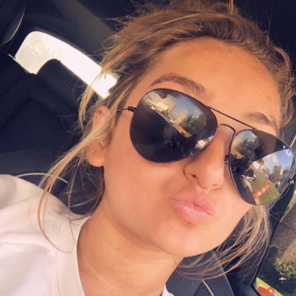 Meet your Posher, Malia